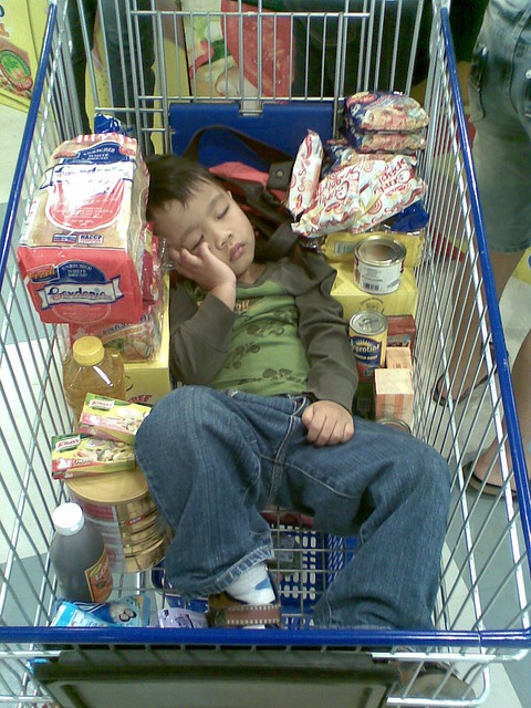 How do I Grocery Shop with Little Ones?
